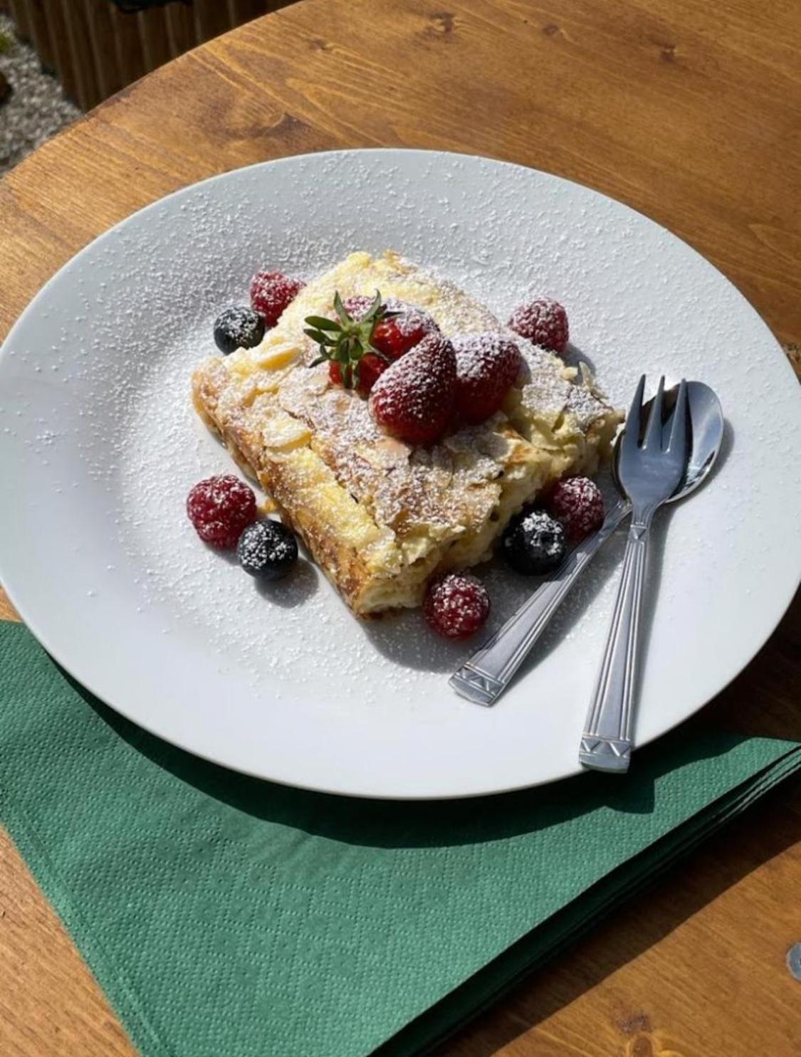 Liebenau  Big Sky Ranch Bed & Breakfast エクステリア 写真